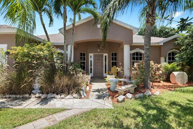 view of front of home with a front yard