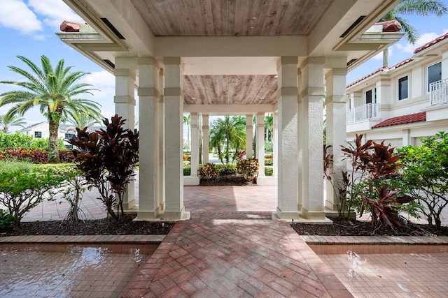 exterior space featuring a balcony