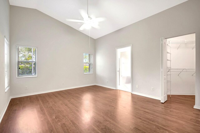 kitchen with ceiling fan, tasteful backsplash, kitchen peninsula, decorative light fixtures, and white appliances