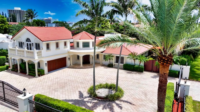 view of front of home featuring a garage