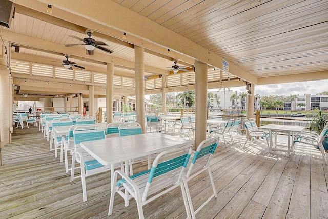 deck with ceiling fan