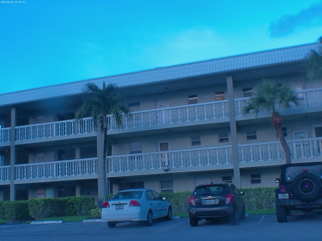 9872 Marina Blvd Unit 1434, Boca Raton, FL 33433 - view of apartment building / complex with uncovered parking