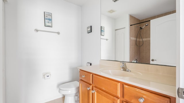 2156 SE Eatonville Dr, Port Saint Lucie, FL 34952 - full bath featuring visible vents, toilet, and vanity