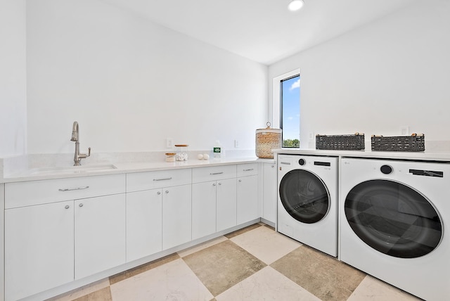 226 NE 11th St, Delray Beach, FL 33444 - full bathroom with toilet, double vanity, and washtub / shower combination