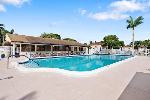 view of swimming pool featuring a patio