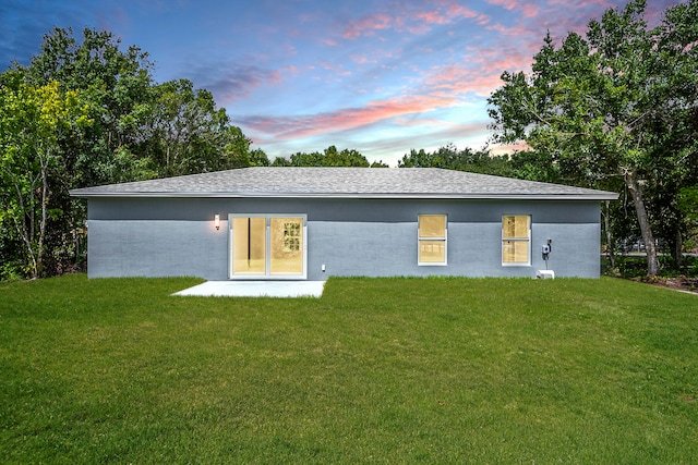 exterior space featuring a lawn