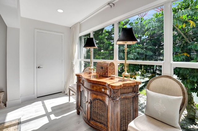 sunroom with bar area