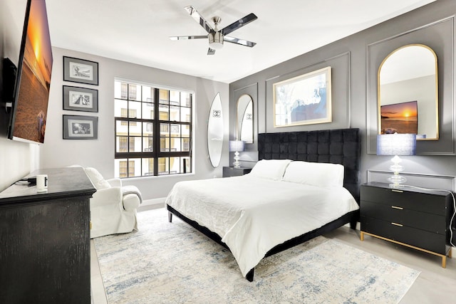 bedroom featuring ceiling fan