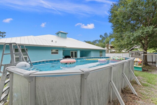 view of swimming pool