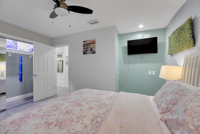 bedroom with ceiling fan