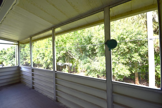 view of unfurnished sunroom