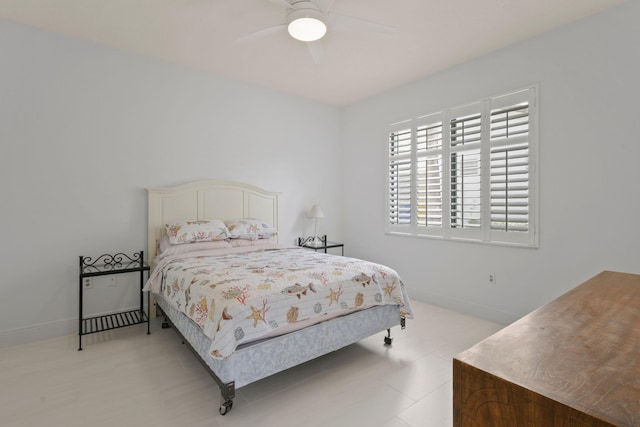 bedroom with ceiling fan