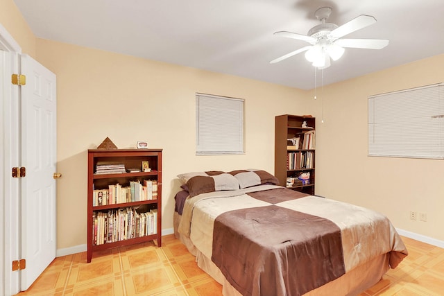 bedroom with ceiling fan