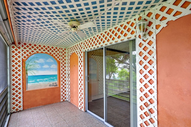 balcony featuring ceiling fan