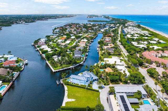 Listing photo 3 for 51 River Dr, Ocean Ridge FL 33435