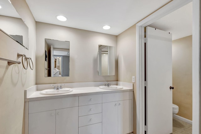 carpeted spare room featuring a textured ceiling