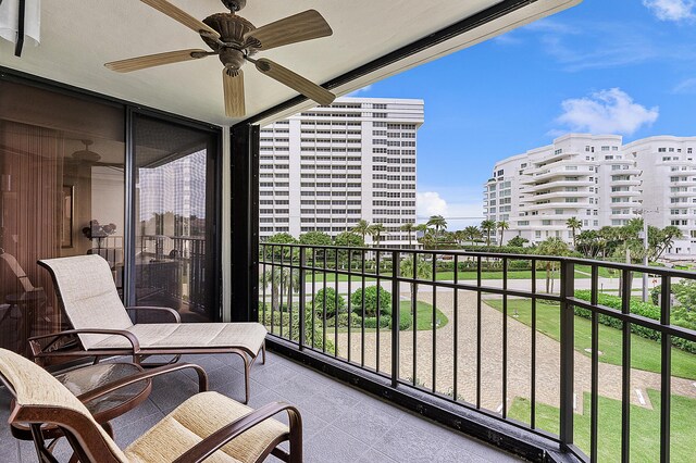 balcony with ceiling fan