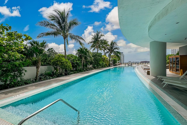 view of swimming pool