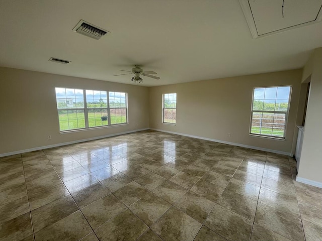 empty room with ceiling fan