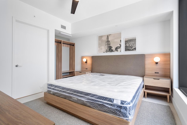 bedroom featuring ceiling fan