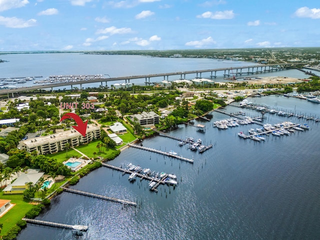 bird's eye view featuring a water view