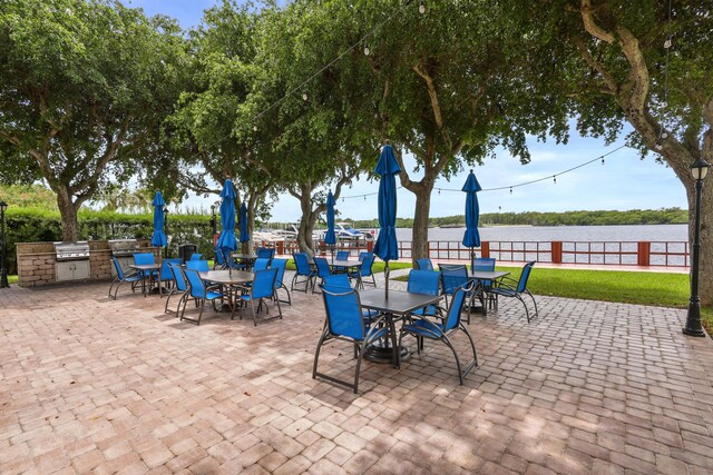 view of patio / terrace with exterior kitchen