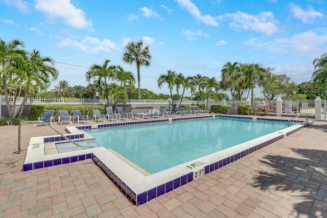 view of swimming pool