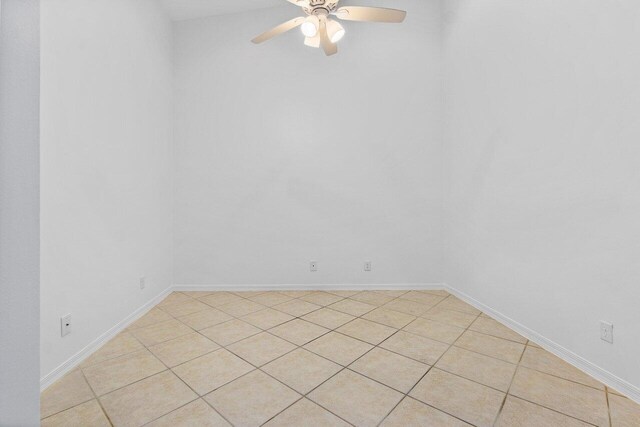 unfurnished room featuring ceiling fan