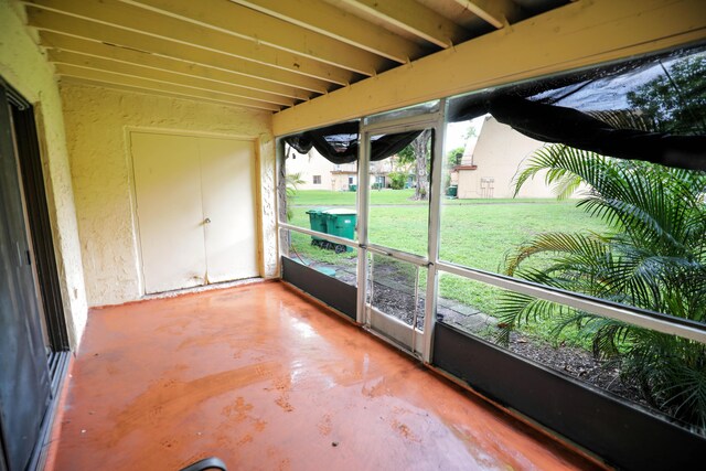 view of unfurnished sunroom