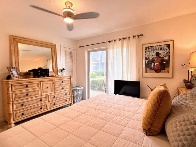 320 Horizons W Unit 103, Boynton Beach, FL 33435 - bedroom featuring access to outside and ceiling fan