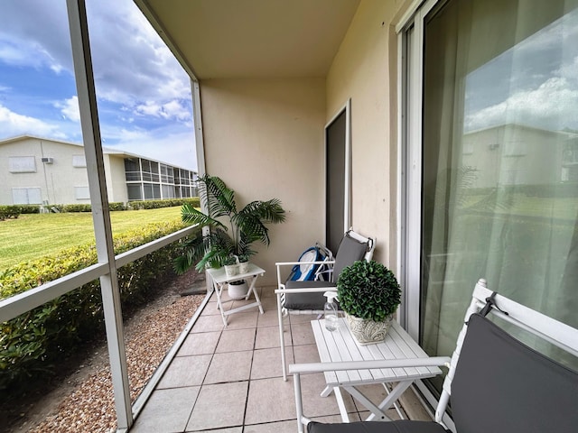 view of sunroom / solarium