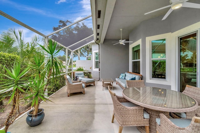 view of patio featuring outdoor lounge area and ceiling fan