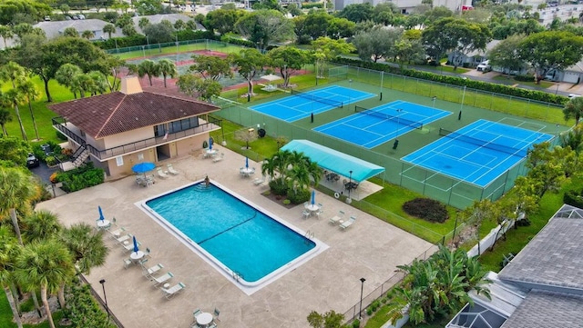 birds eye view of property