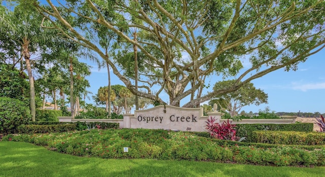 view of community / neighborhood sign