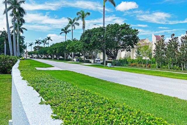 exterior space featuring a lawn