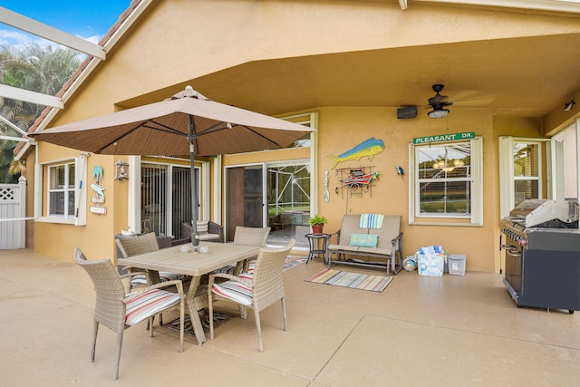 view of patio with ceiling fan