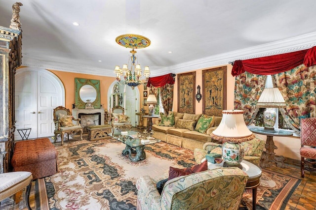 living room featuring crown molding and a notable chandelier