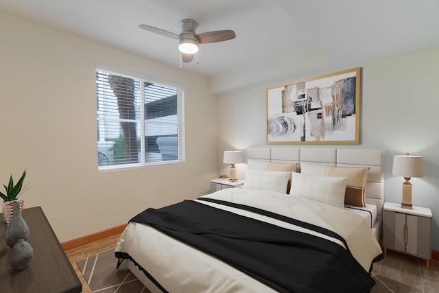 bedroom with ceiling fan