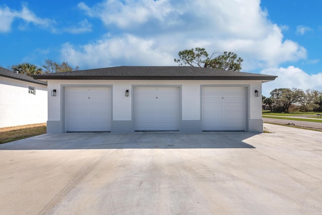 view of detached garage