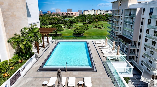 view of swimming pool