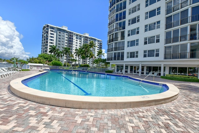 view of swimming pool