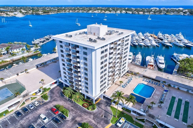 bird's eye view with a water view