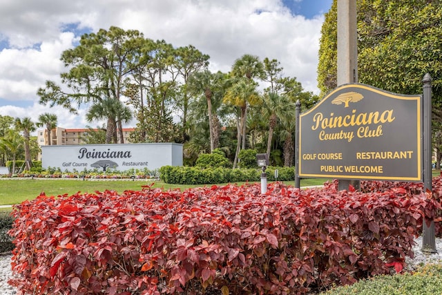 view of community / neighborhood sign