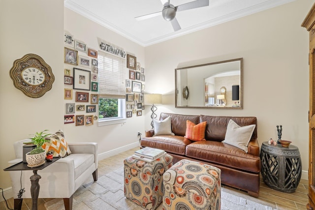 living room featuring light wood-type flooring, crown molding, and ceiling fan