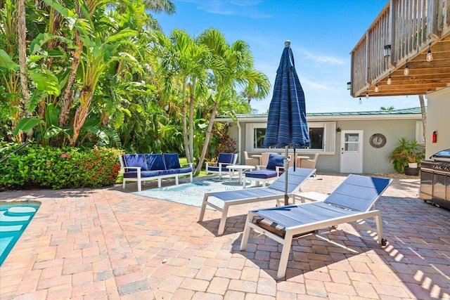 view of patio featuring an outdoor living space