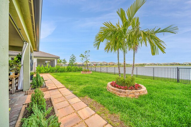 view of yard with a patio area