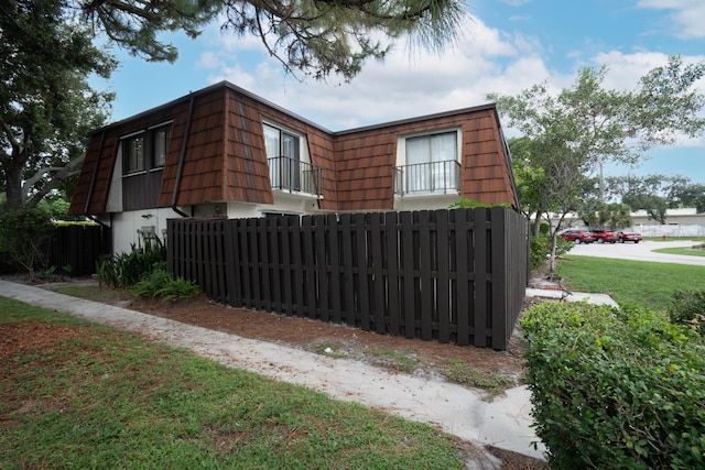 view of home's exterior