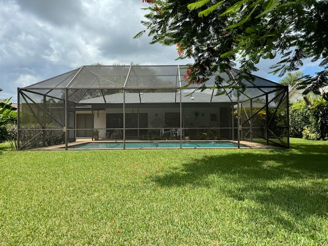 view of yard with a lanai