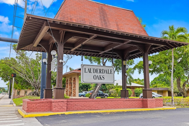 view of community / neighborhood sign