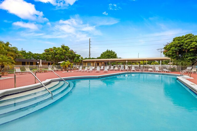 view of swimming pool